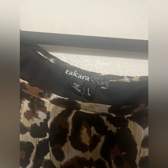 blouse with sleeve and takara strap size L - Picture 2 of 4